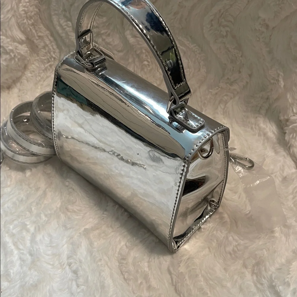 NWT Vegan Shiny Silver Crossbody Bag - Picture 11 of 16